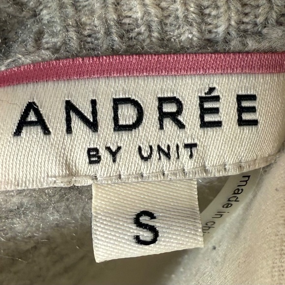 Soft Stripe Grey Sweater - Picture 6 of 6